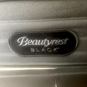 Beautyrest Black Cali King Luxury Hybrid Mattress
